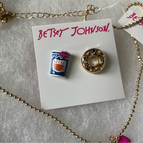 Betsey Johnson NYC bagel and coffee set, NWT - Picture 3 of 6